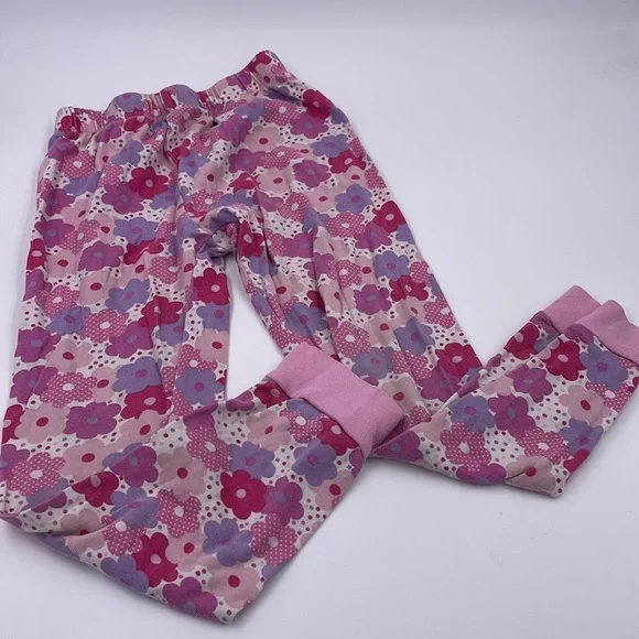 SOLD - Girls pajamas. 11 pieces. Size 6/6X - Picture 7 of 10